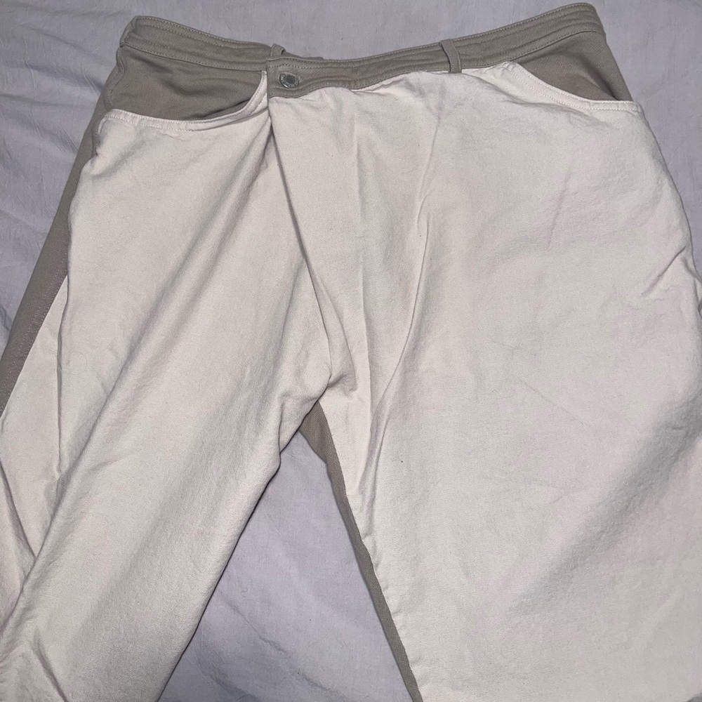 Zara’s sweatpants